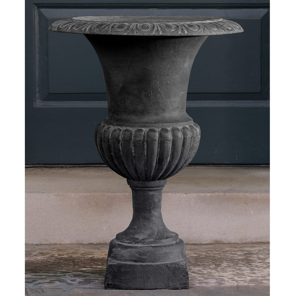 Tall Wickford Urn || Lead