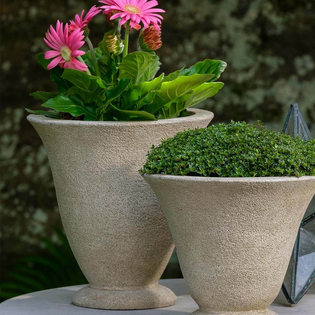 Lisette Urn