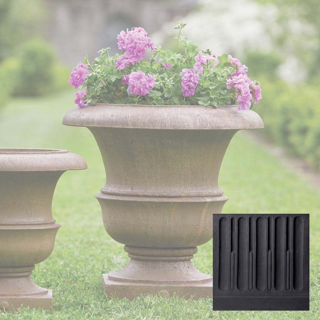 Williamsburg Wren Planter - Large