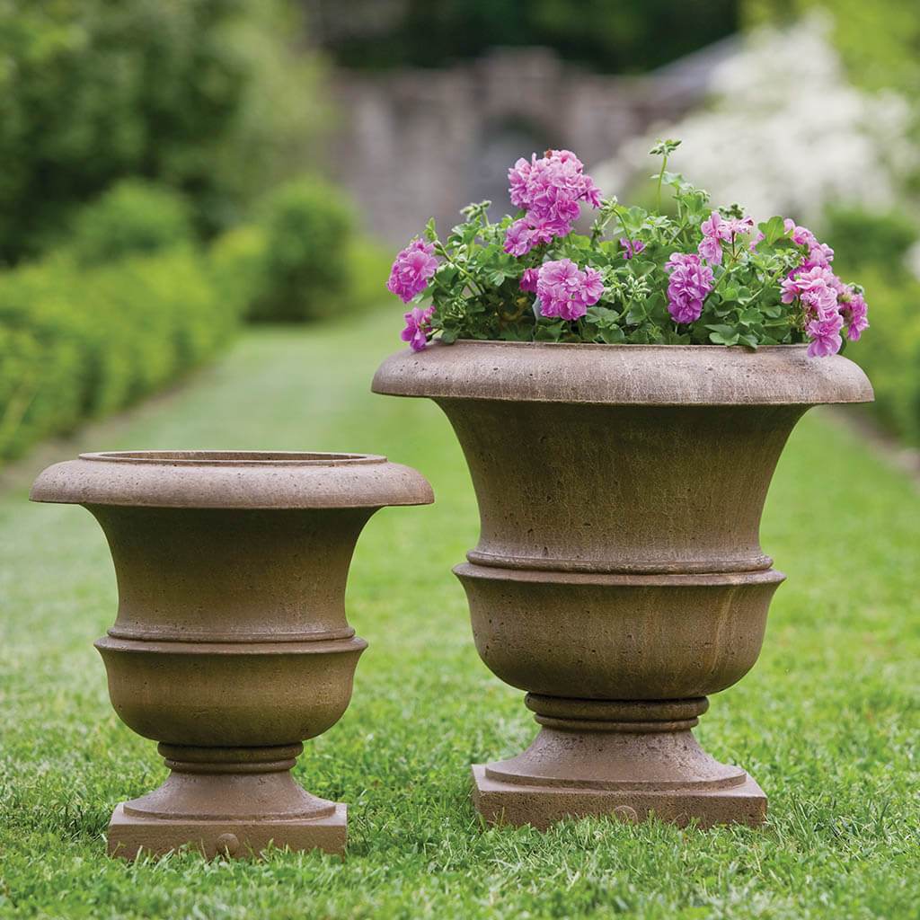 Williamsburg Wren Planter - Small