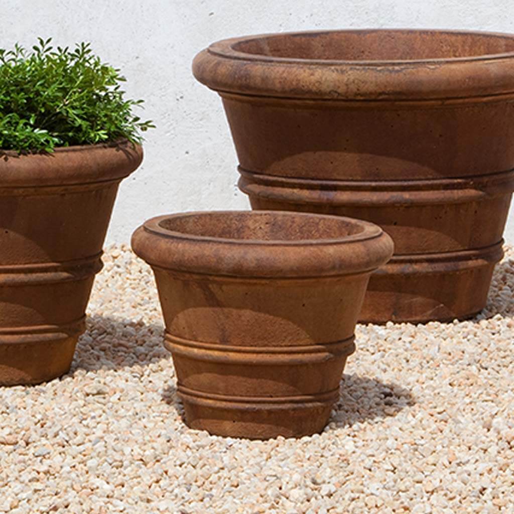Classic Rolled Rim Planter, Medium