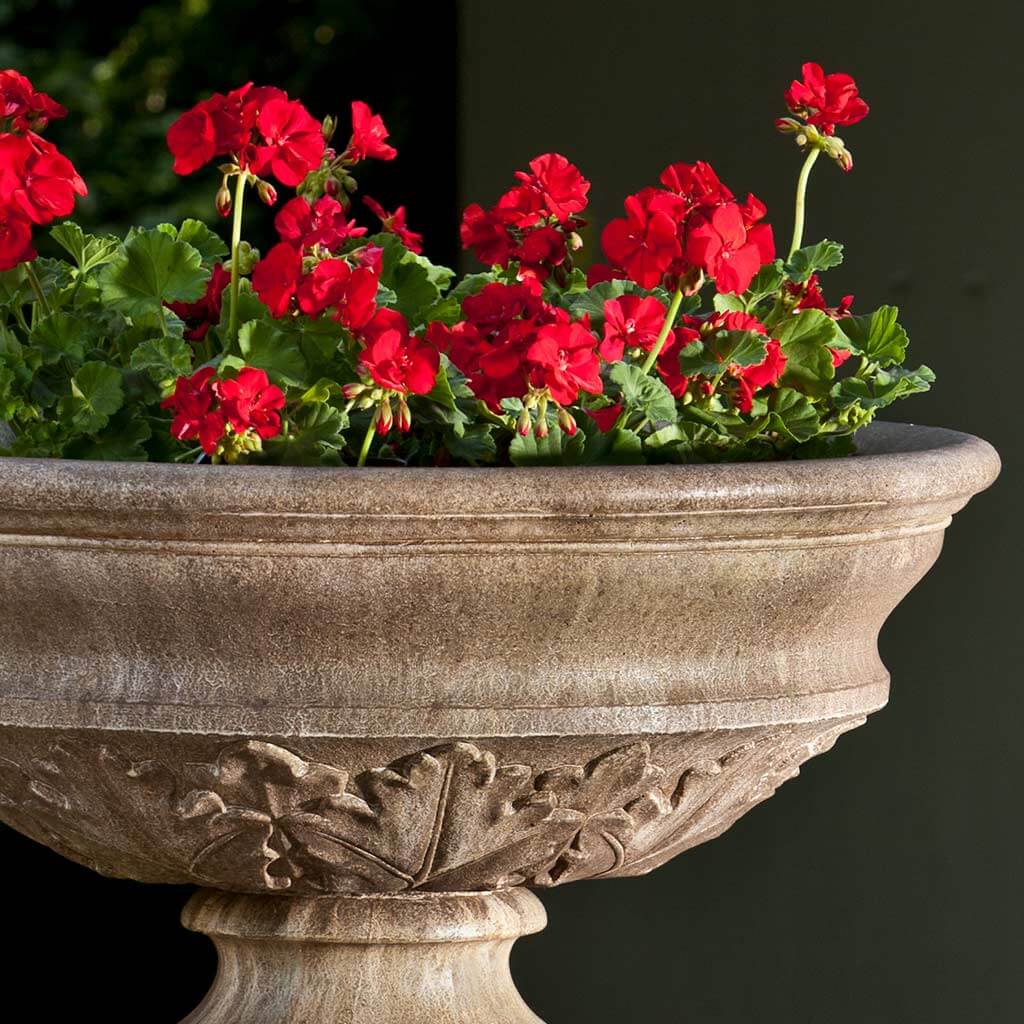 Coachhouse Urn