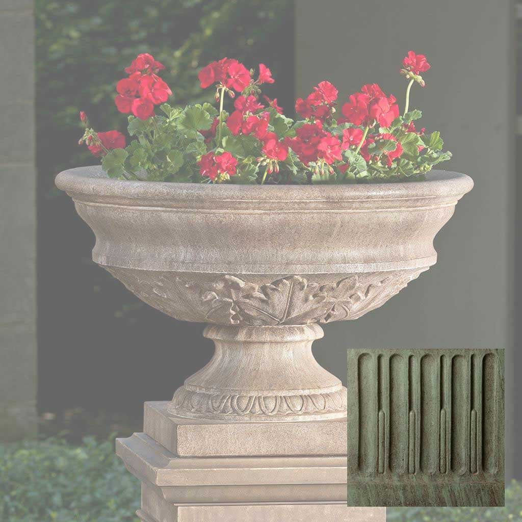 Coachhouse Urn
