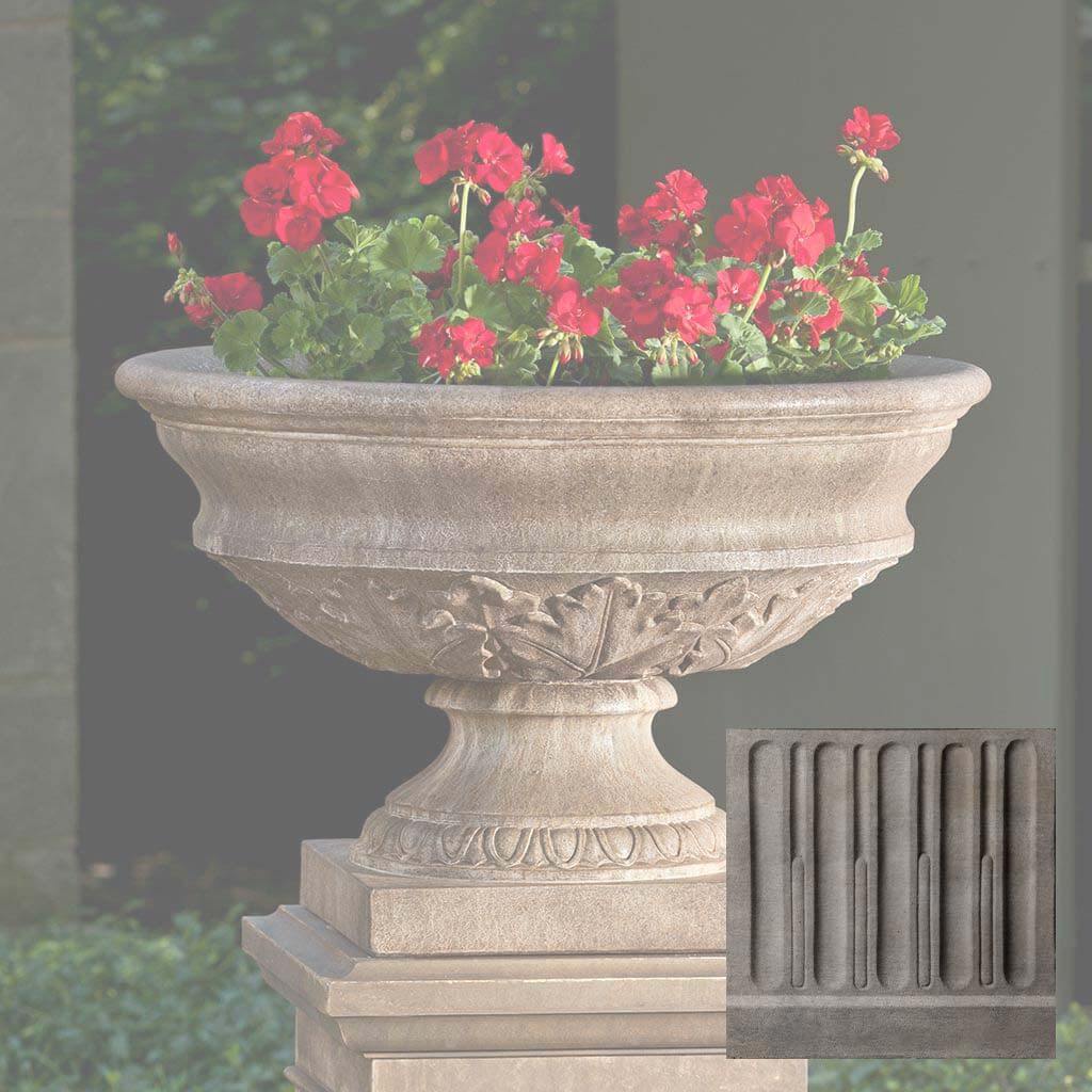 Coachhouse Urn