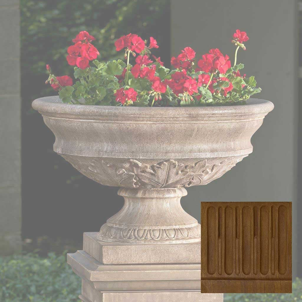 Coachhouse Urn