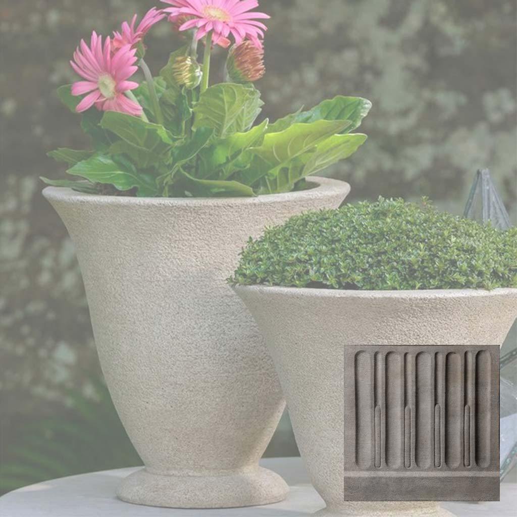 Lisette Urn