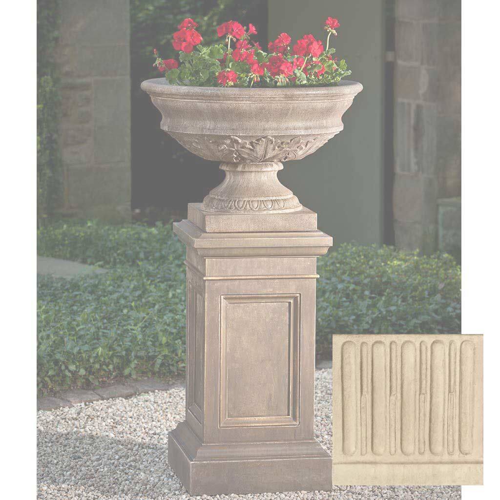 Coachhouse Urn with Pedestal