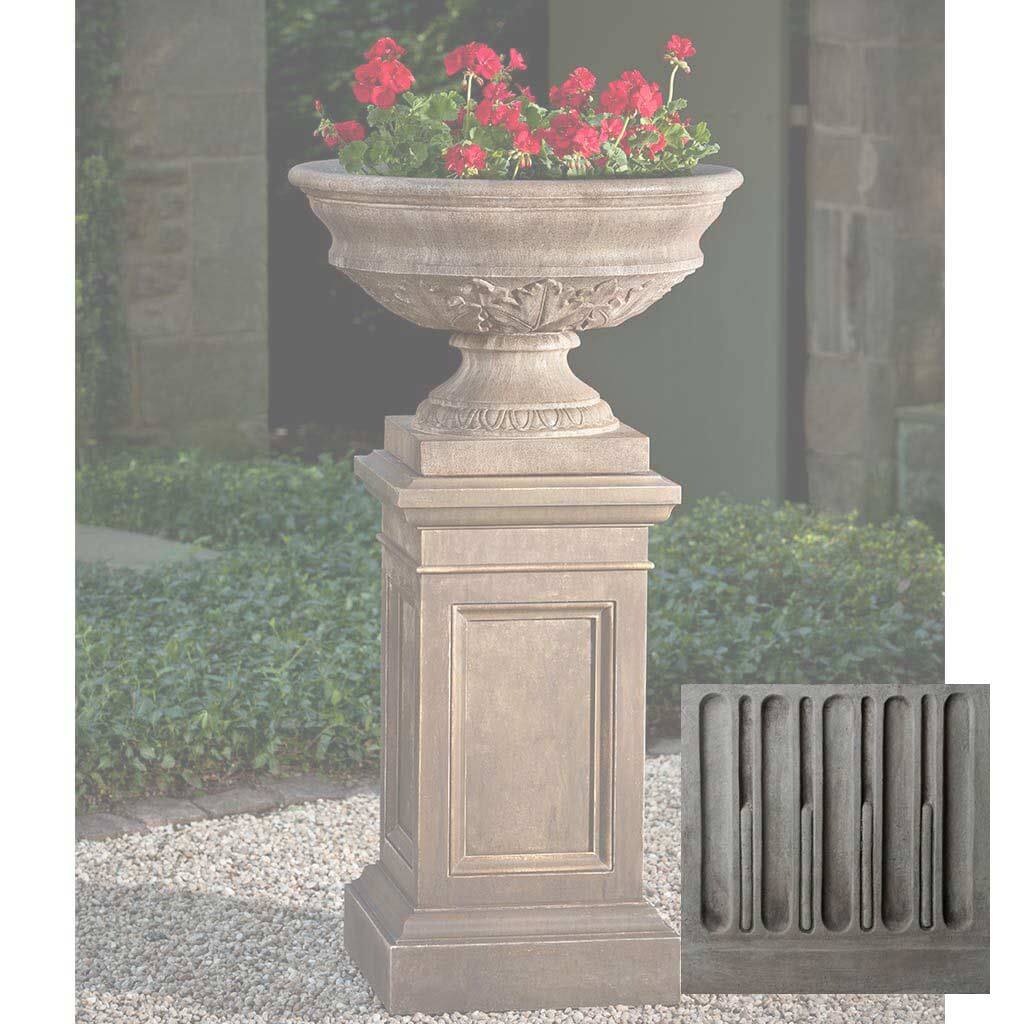 Coachhouse Urn with Pedestal